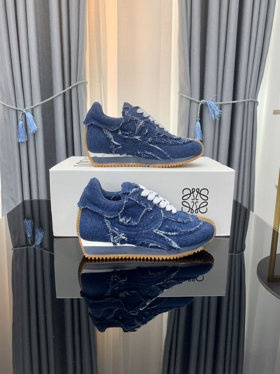 Loewe Classic Comfortable Casual Training Shoes with Premium Materials