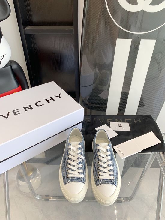 Givenchy Premium Leather White Sneakers With Durable TPU Sole