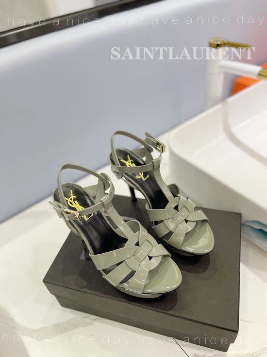Yves Saint Laurent Elegant Stiletto Pumps Patent Leather Upper High Heel Shoes