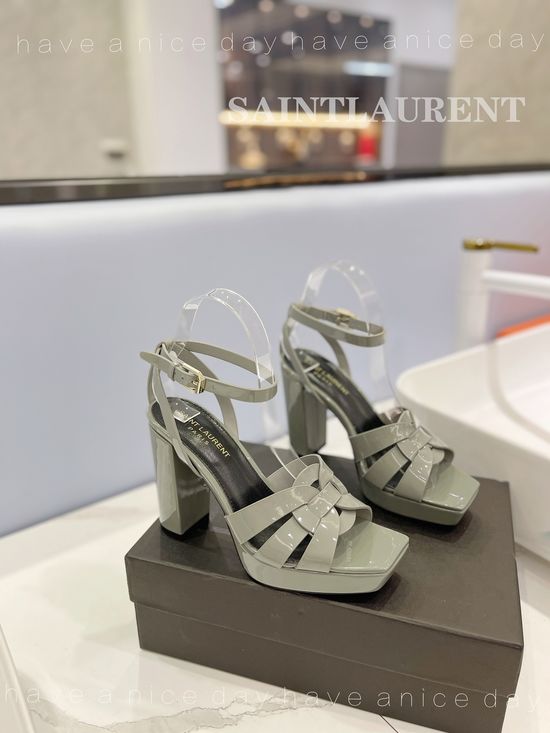 Yves Saint Laurent Patent Leather Platform High Heel Shoes Elegant Dress Footwear