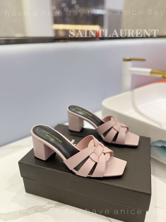 Yves Saint Laurent Elegant Special Heel Leather Pumps Comfortable Sole