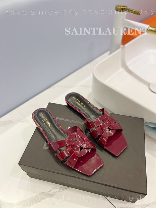 Yves Saint Laurent Patent Leather Elegant Low Heel Dress Shoes