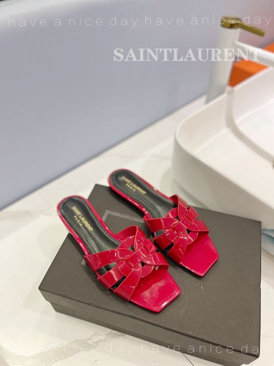 Yves Saint Laurent Patent Leather Elegant Low Heel Dress Shoes