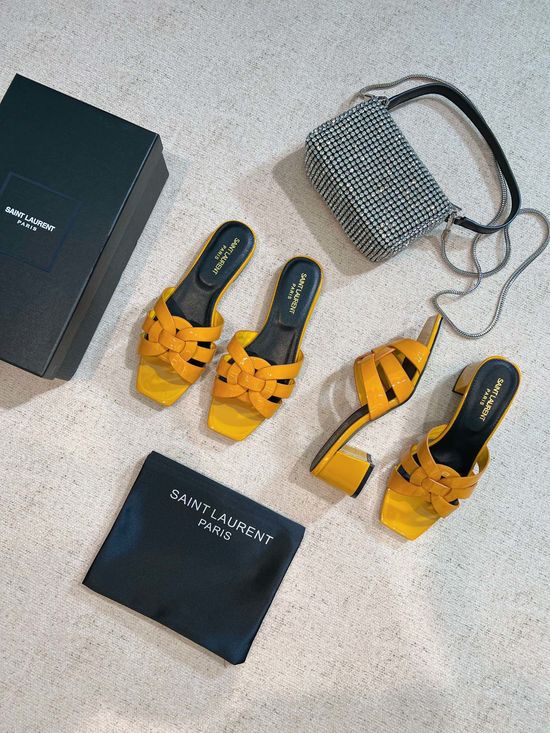 Yves Saint Laurent Classic Flat Leather Slides Soft Sheepskin Insole