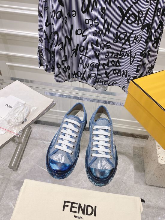 Fendi Vintage Pattern Canvas Casual Shoes with Non-slip Sole