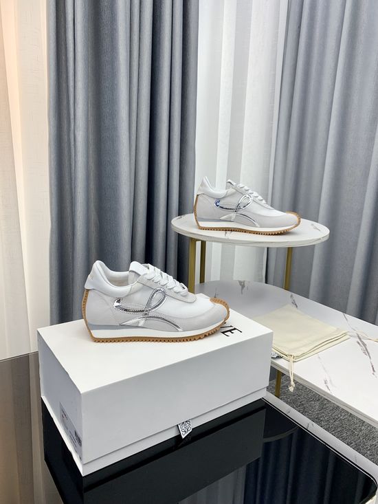 Loewe Classic Comfortable Casual Training Shoes with Premium Materials