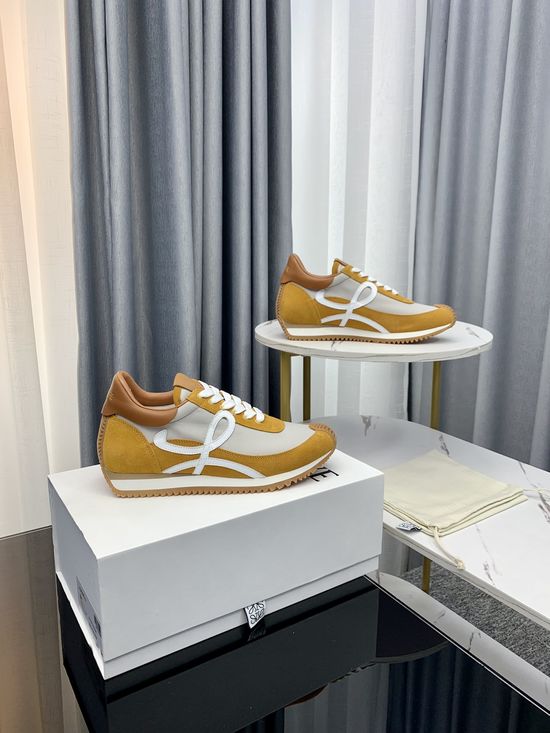 Loewe Classic Comfortable Casual Training Shoes with Premium Materials