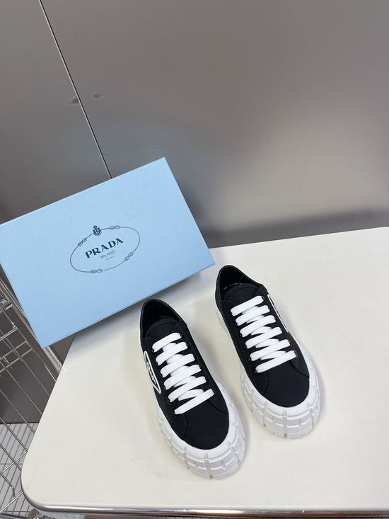 Prada Waterproof Casual Comfortable Height Increasing Sneakers
