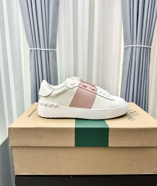Valentino Studded Platform Casual Leather Sneakers Comfortable Height Increasing