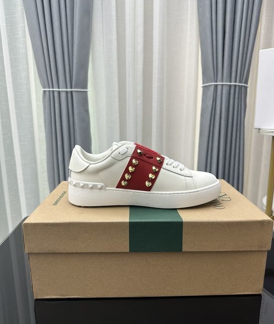 Valentino Studded Platform Casual Leather Sneakers Comfortable Height Increasing