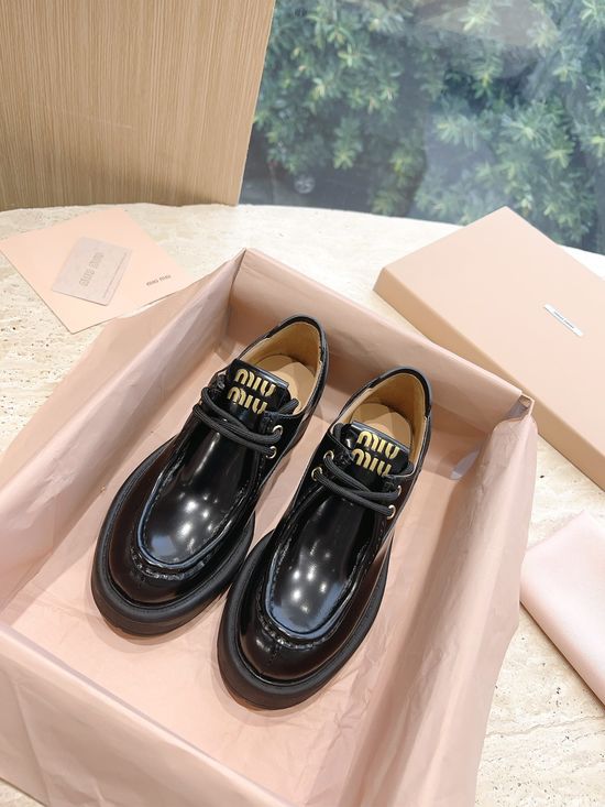 Miu Miu Thick Sole Lace-up Loafers Durable Retro Casual Shoes