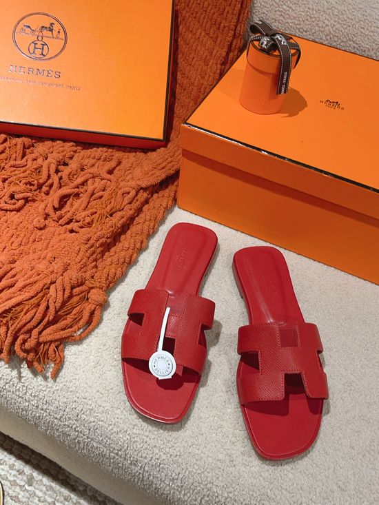 Hermes Classic Slip On Leather Sandals Versatile Comfortable Footwear