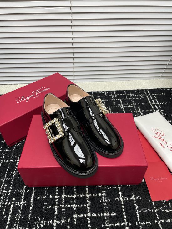 Roger Viver Thick-soled Loafers with Padded Upper Durable Non-slip Sole