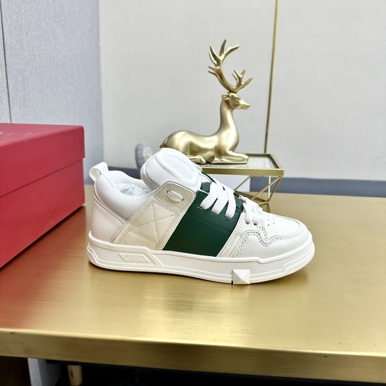 Valentino Premium Thick Sole Rivet Embellished Leather Casual Shoes