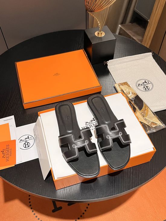 Hermes Palm-Grain Leather Slide Sandals with Embroidery Detail