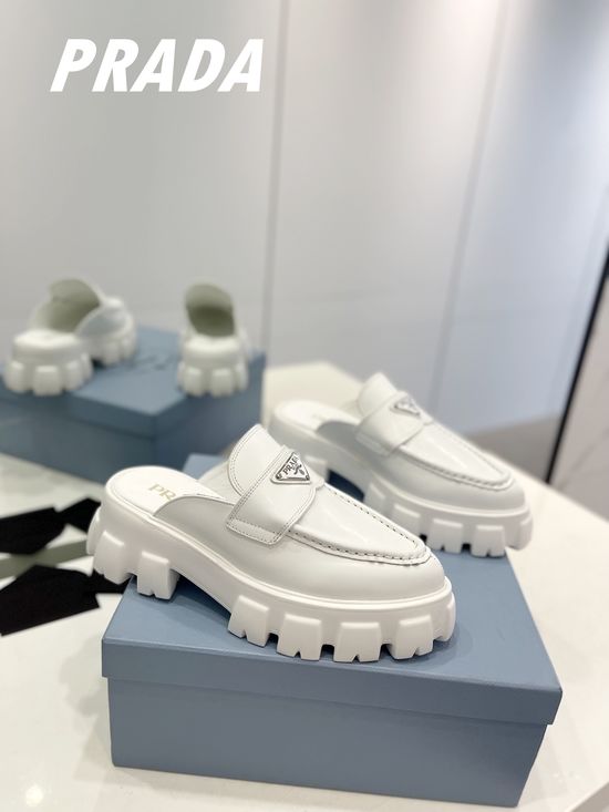 Prada Explosive Popular Shoes with Exquisite Details