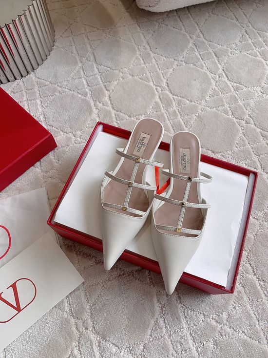 Valentino Pointed Toe Low Heel Dress Shoes Soft Leather Comfortable Sole
