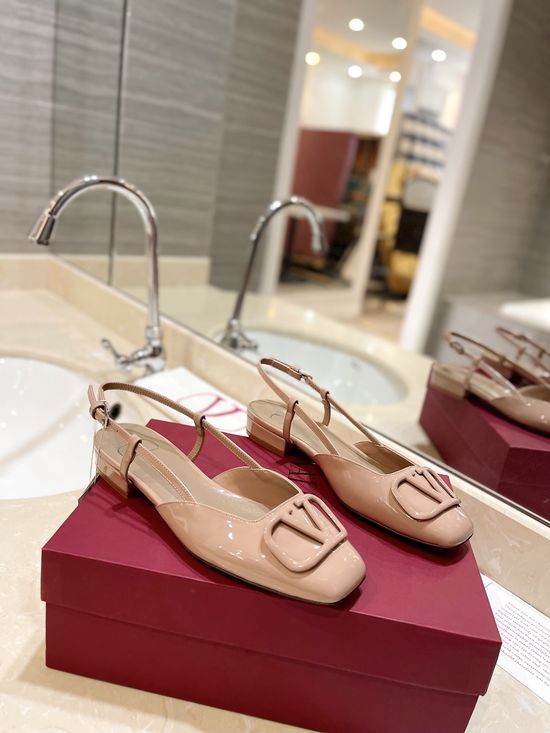 Valentino Patent Leather Low Heel Pumps Durable Leather Outsole