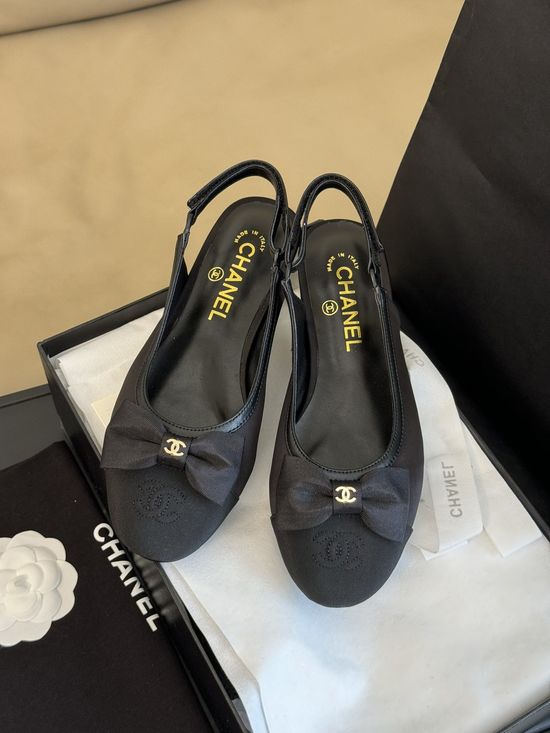 Chanel Elegant Bow Pointed Toe Flats Soft Leather Upper