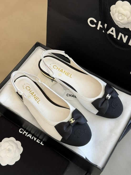 Chanel Elegant Bow Pointed Toe Flats Soft Leather Upper