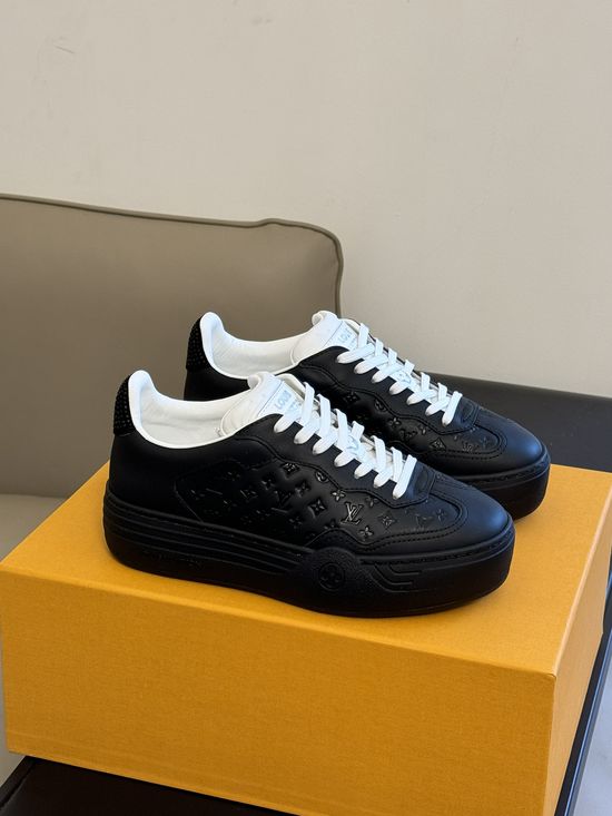 Louis Vuitton Premium Soft Leather Sneakers with Cushioned Insole