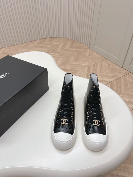 Chanel High-top Casual Shoes with Embossed Logo Anti-slip Sole
