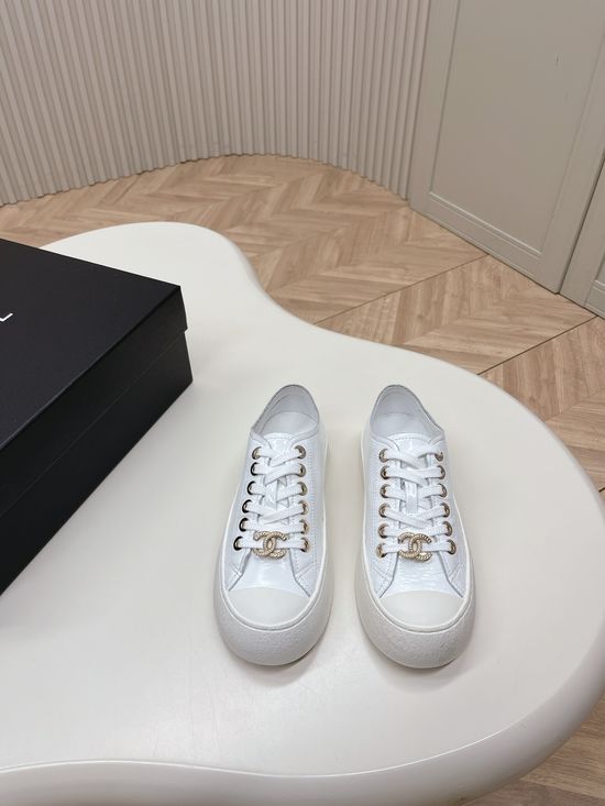 Chanel Comfortable Flat Casual Shoes with Embossed Logo Durable Sole
