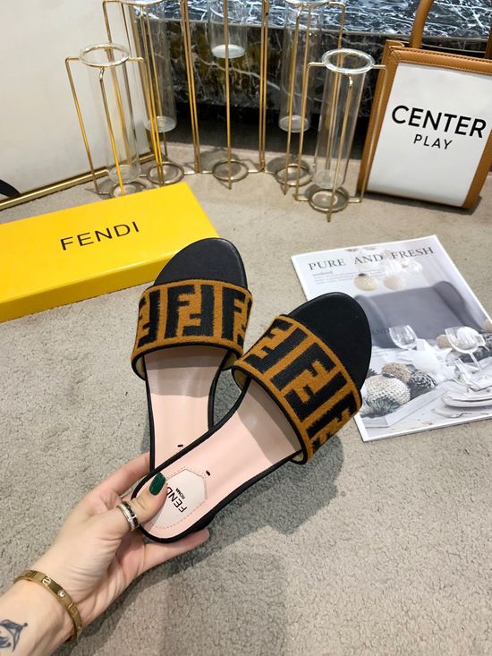 Fendi Knit Suede Comfort Flat Slide Sandals