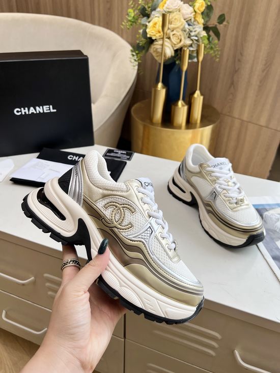Chanel Breathable Lightweight Leather Fabric Casual Sneakers Soft Inner