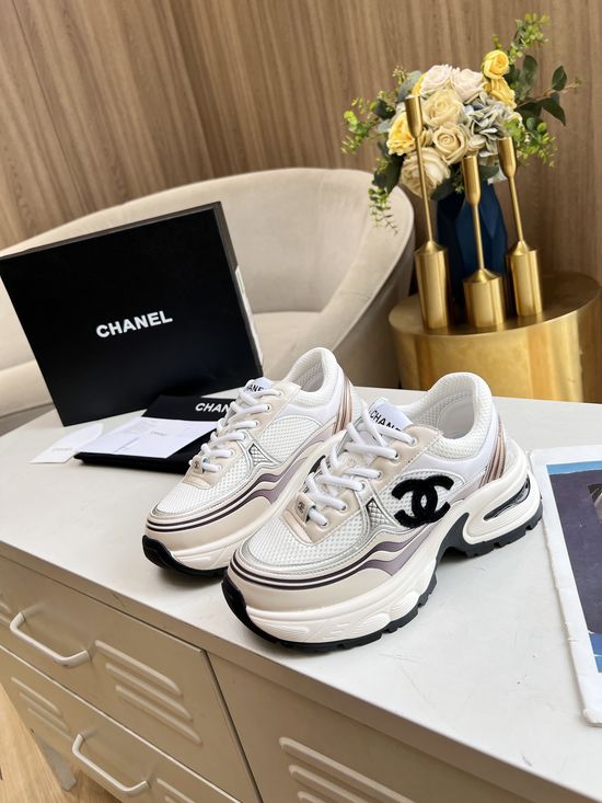 Chanel Breathable Lightweight Leather Fabric Casual Sneakers Soft Inner
