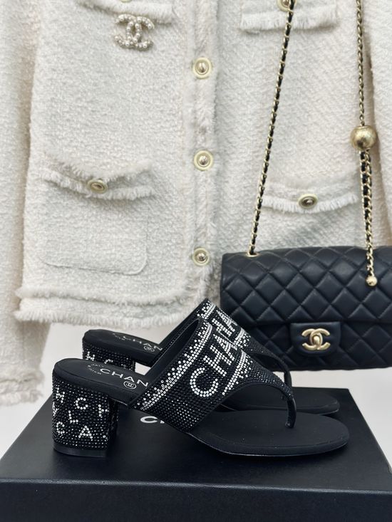 Chanel Rhinestone Flip Flops Sparkly Durable Anti-fall Diamond