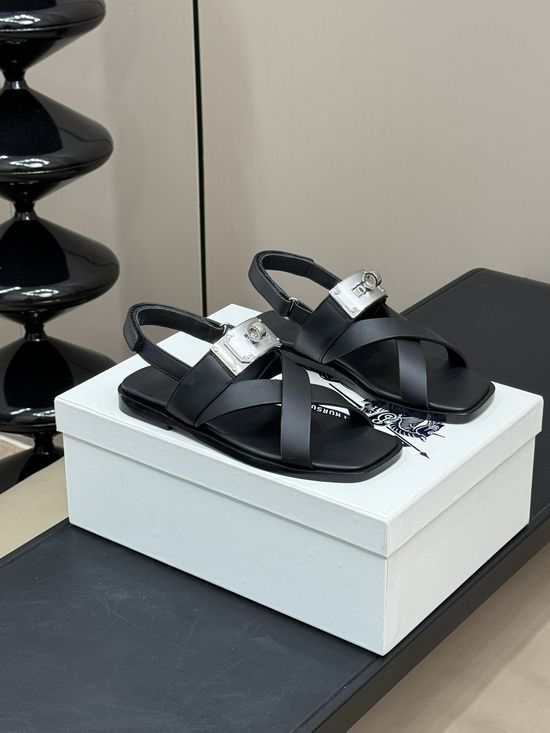 Hermes Premium Buckle Decor All Leather Sandals