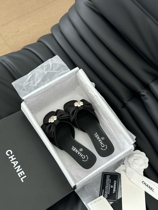 Chanel Bow Decor Leather Mary Jane Style Slippers