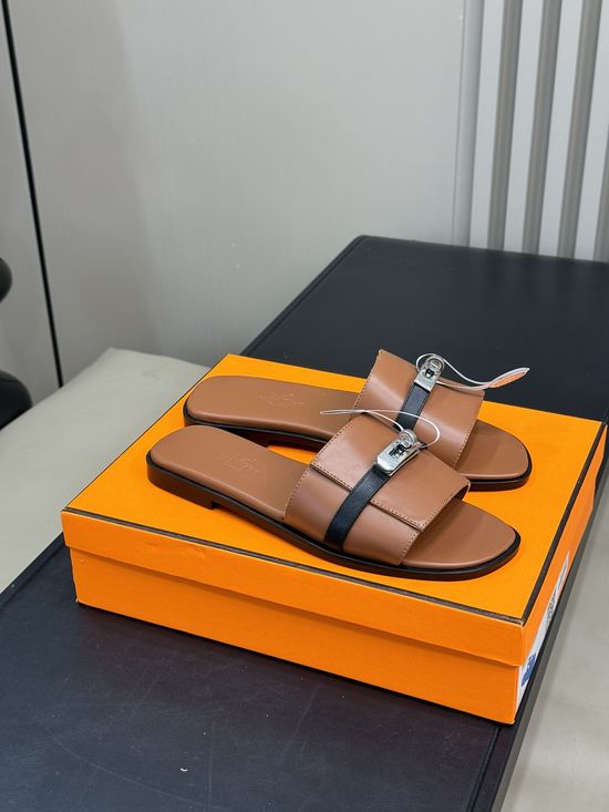 Hermes Classic Flat Slippers Cowhide Denim Upper Leather Sole