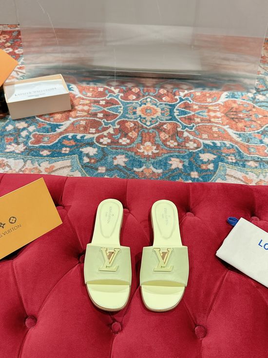 Louis Vuitton Low Heel Soft Leather Slide Sandals For Daily Wear