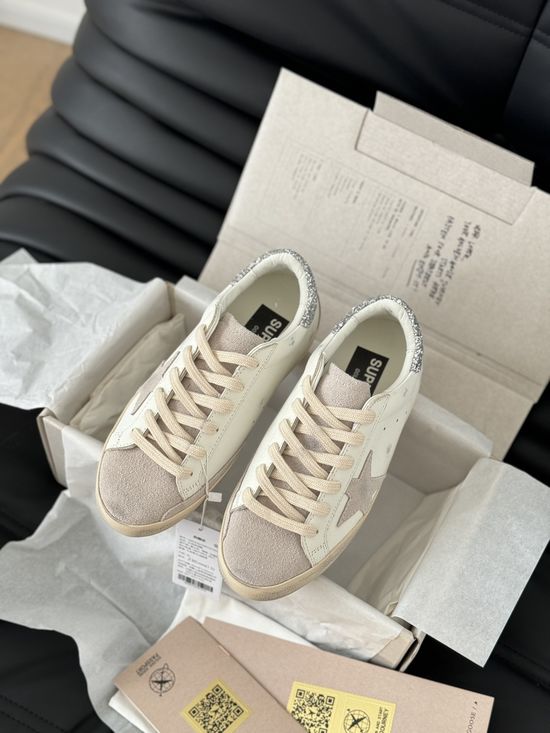 Golden Goose Casual Graffiti Distressed Sneakers Versatile Daily Footwear