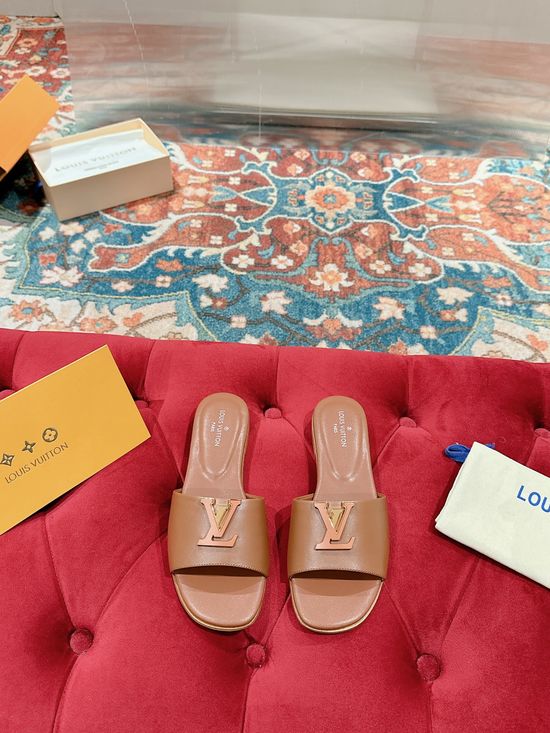 Louis Vuitton Low Heel Soft Leather Slide Sandals For Daily Wear