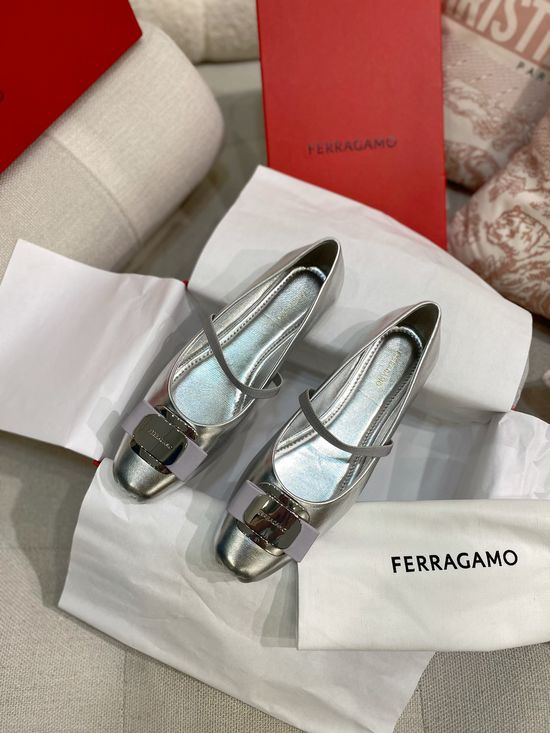 Ferragamo Bow Decor Soft Leather Comfortable Flat Ballet Shoes
