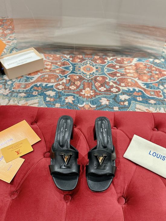 Louis Vuitton Quality Leather Casual Slide Sandals With Durable Outsole
