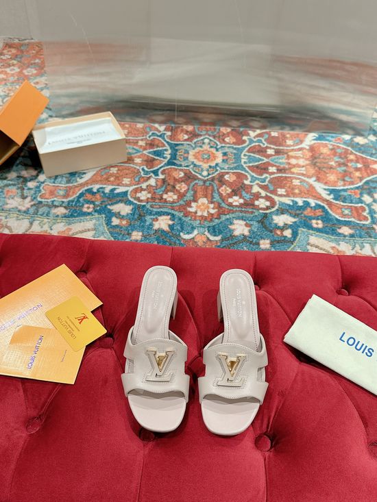 Louis Vuitton Quality Leather Casual Slide Sandals With Durable Outsole