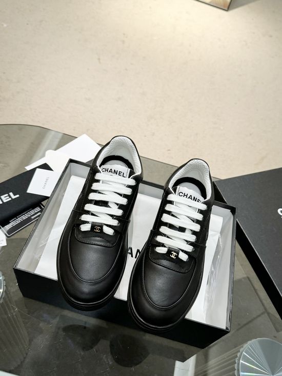 Chanel Embroidered Leather Casual Versatile Comfortable Sneakers