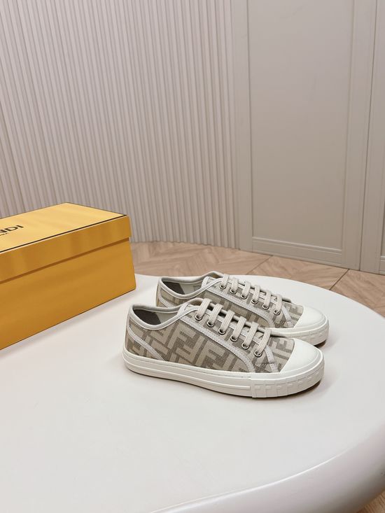 Fendi Classic Monogram Upper Breathable Lightweight Casual Skate Shoes