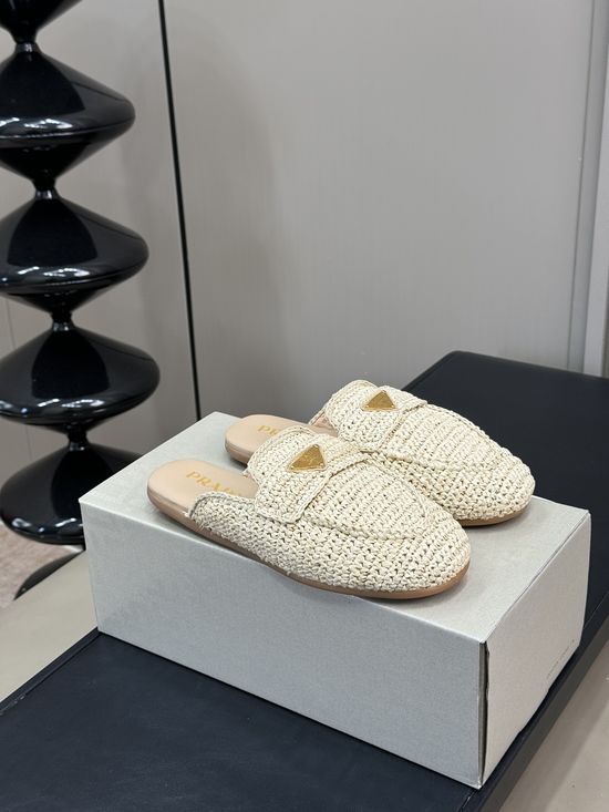 Prada Handwoven Casual Slippers Soft Leather Lining Comfortable