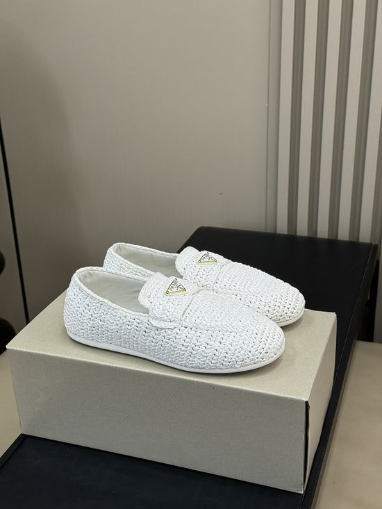 Prada Handwoven Casual Flats Soft Leather Lining Comfortable