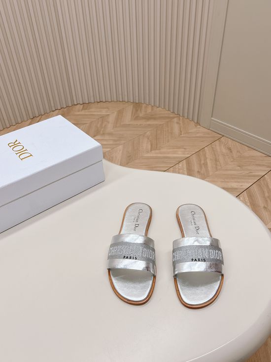 Christian Dior Embroidered Slippers Fabric Upper Sheepskin Insole Leather Sole