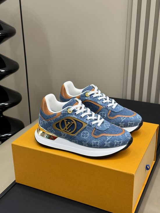 Louis Vuitton Elevated Casual Sneakers with Enhanced Comfort Design