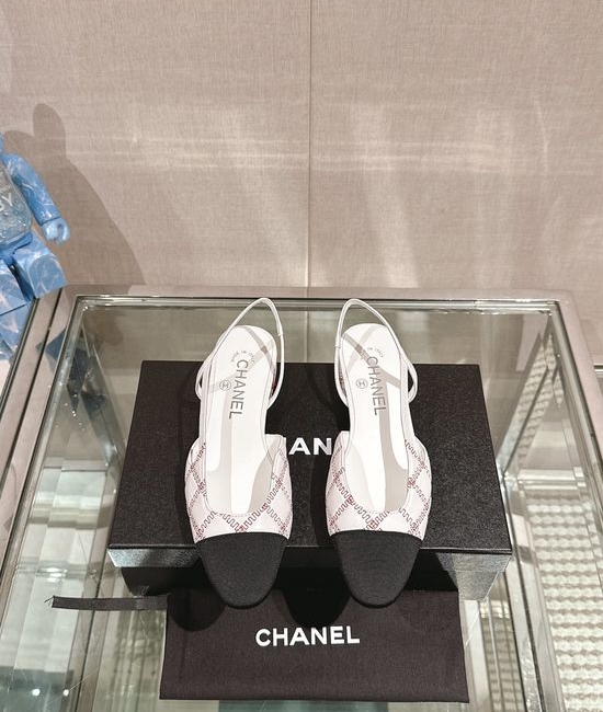 Chanel Embroidered Quilted Slingback Sandals with Leather Sole