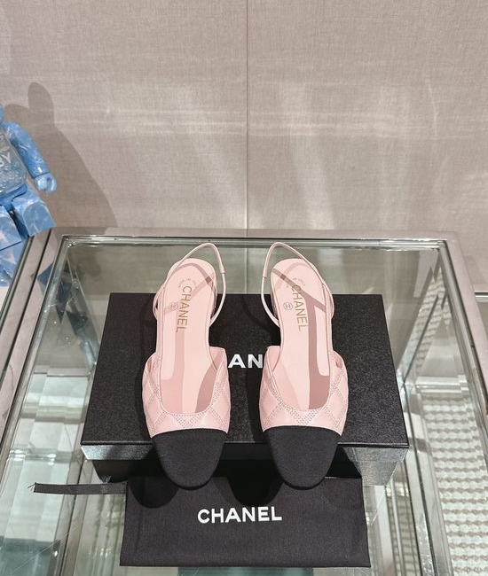 Chanel Embroidered Quilted Slingback Sandals with Leather Sole