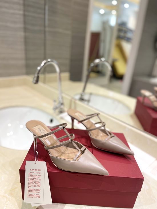 Valentino Pointed Toe Low Heel Mules With Mini Rivet Details