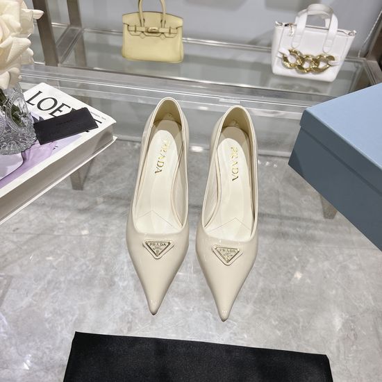 Prada Pointed Toe Patent Leather Pumps Leather Sole
